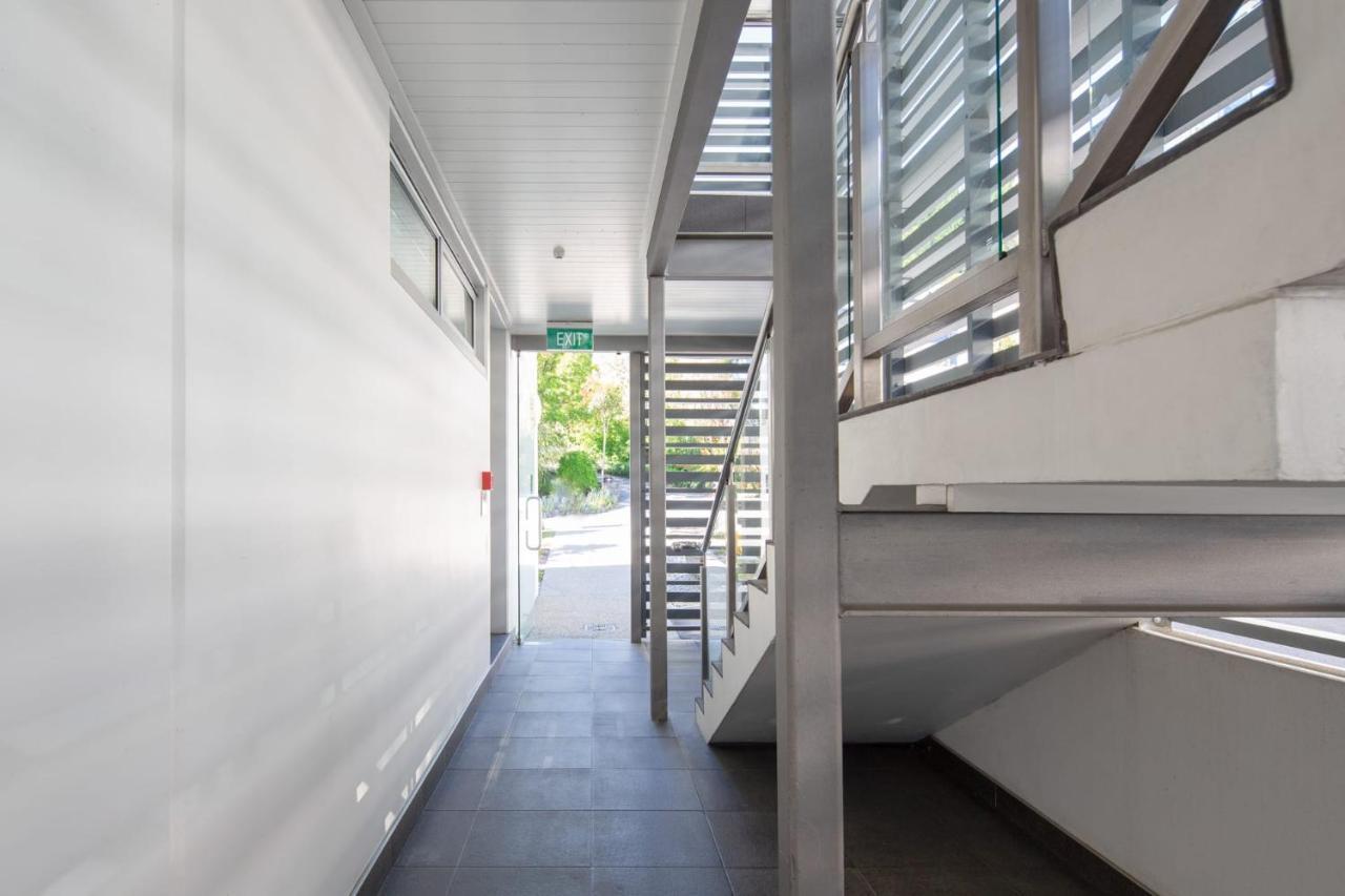 Bowen18 Lake Views Gas Fire Bbq Queenstown Exterior photo